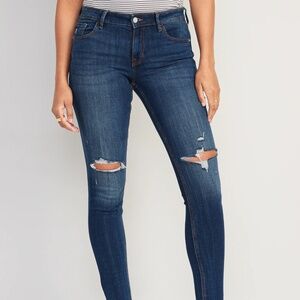Gap Skinny Fit Distressed Knee Jean Size 14